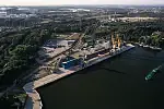 PERN planuje rozbudowę infrastruktury umożliwiającej przeładunek oleju napędowego w Gdańsku. Surowiec miałby trafiać do Gdańska drogą morską na Nabrzeże Obrońców Poczty Polskiej (na zdjęciu) lub do Naftoportu.