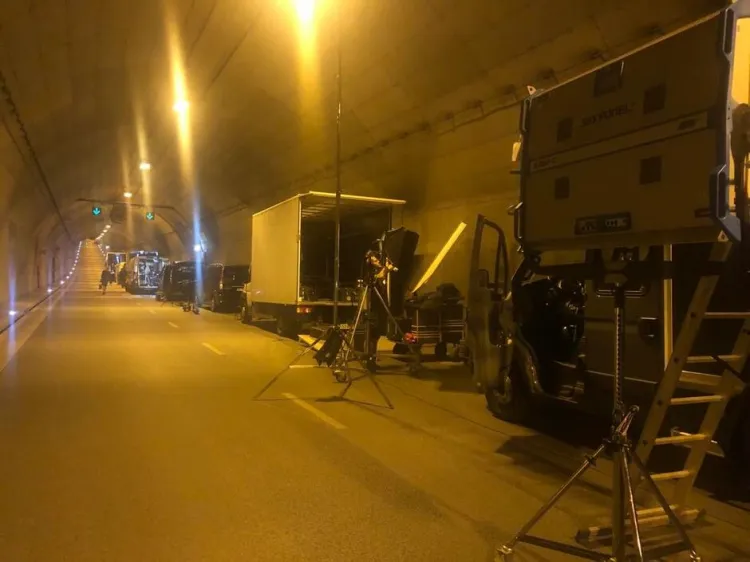 To nie pierwszy raz, kiedy tunel pod Martwą Wisłą staje się tłem dla zdjęć filmowych. 