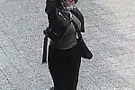 Poszukiwana jest młoda kobieta, która odebrała gotówkę i kosztowności wyłudzone od 80-latki z Sopotu.