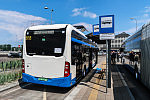 Prezentacja nowych elektrycznych autobusów wprowadzanych do użytku w Gdyni 