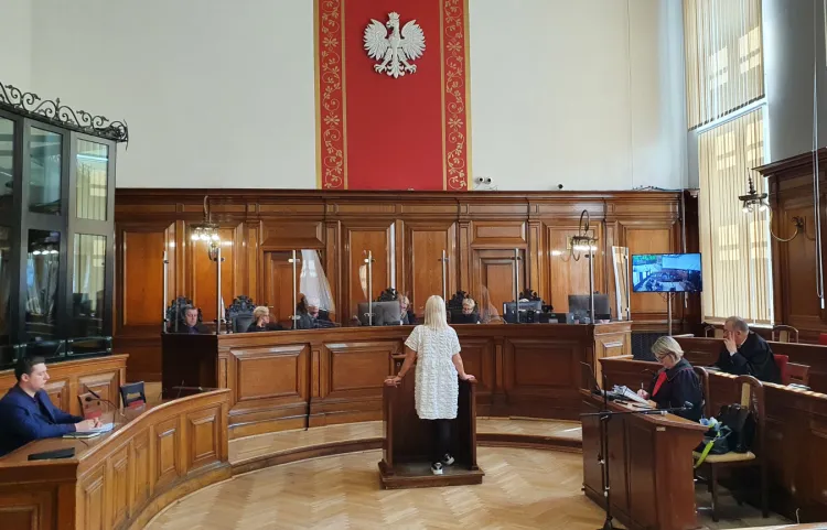 W czwartek przed sądem zeznawały osoby, które ochraniały gdański finał WOŚP, podczas którego doszło do ataku na Pawła Adamowicza. Większość z zeznających miała wówczas 18 lat i nie posiadała żadnego przeszkolenia w zakresie ochrony.