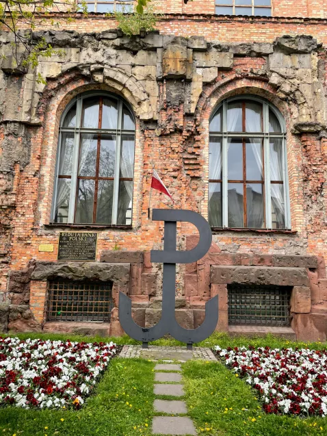 - Staram się pokazywać kulturę i historię, bo wiem, że to na pierwszy rzut oka wydaje się ludziom mało interesujące, ale jak się fajnie i lekko poda, to "wchodzi" - mówi Katarzyna Węgrzyn.