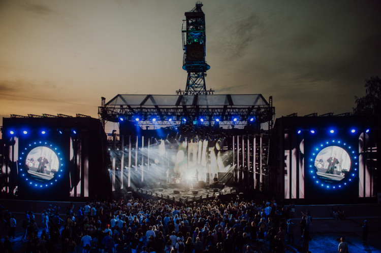 Clouds Fest to festiwal muzyczny, którego pierwsza odsłona miała miejsce w 2021 roku w kilku miastach Polski.