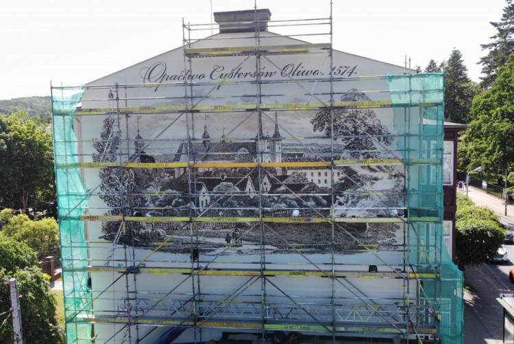 Nowy mural w Oliwie nawiązuje do historii dzielnicy.