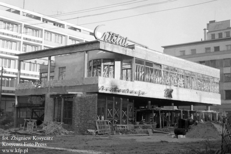 Rok 1961 - Cristal jeszcze w budowie. Wkrótce nastąpi jego otwarcie.