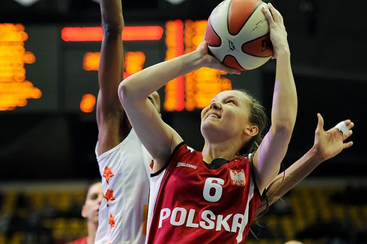 Magdalena Ziętara ma już za sobą debiut w seniorskiej reprezentacji Polski, ale pomocy juniorkom w walce o tytuł mistrzowski nie odmówiła.