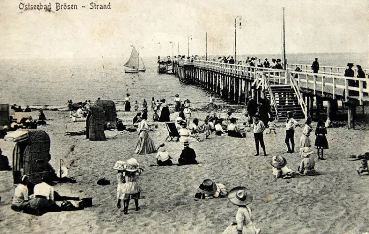 Nieistniejące molo przy plaży w Brzeźnie, przełom XIX i XX wieku.