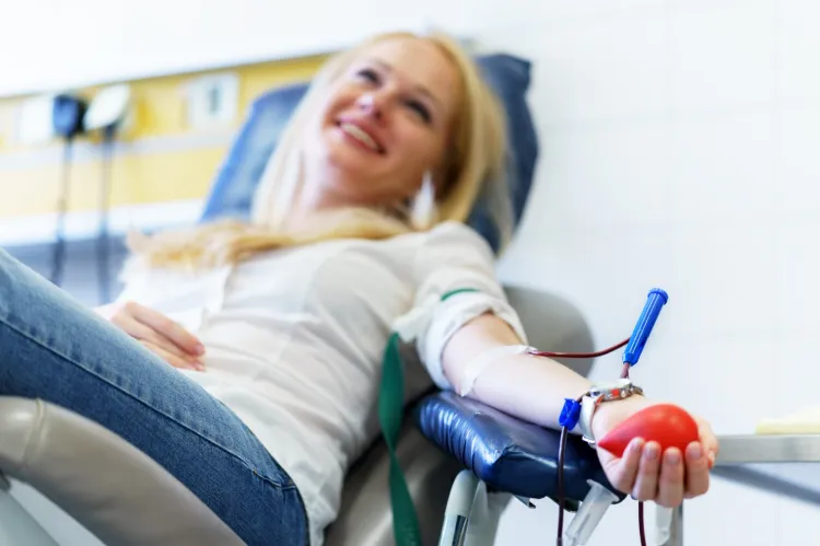Szacuje się, że jednorazowe oddanie krwi może uratować nawet trzy osoby. 
