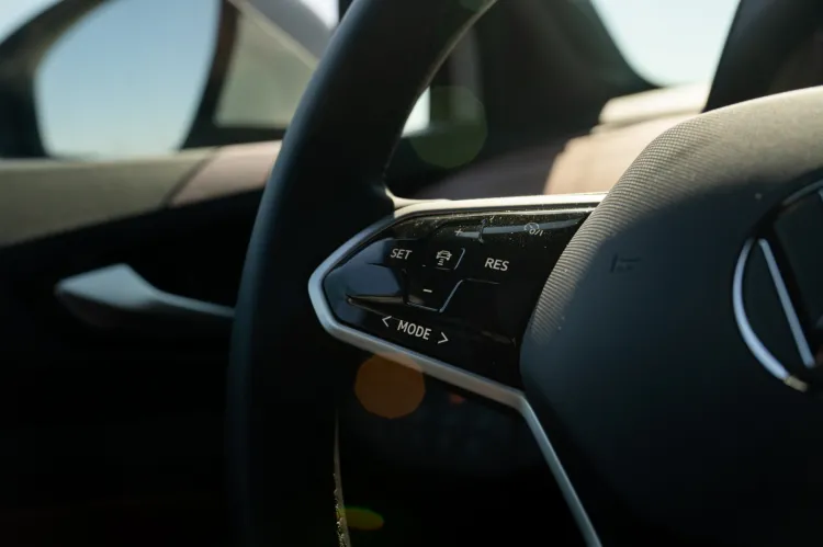 Nowy, w pełni elektryczny Volkswagen ID.5.