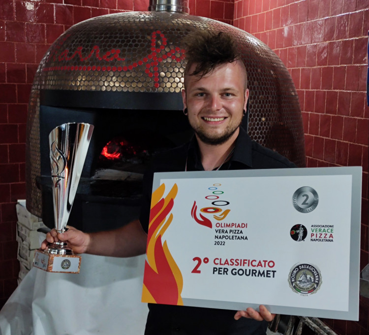 Przemysław Szkudlarek z gdańskiej Mąki i Kawy został wicemistrzem Międzynarodowej Olimpiady Pizzy.