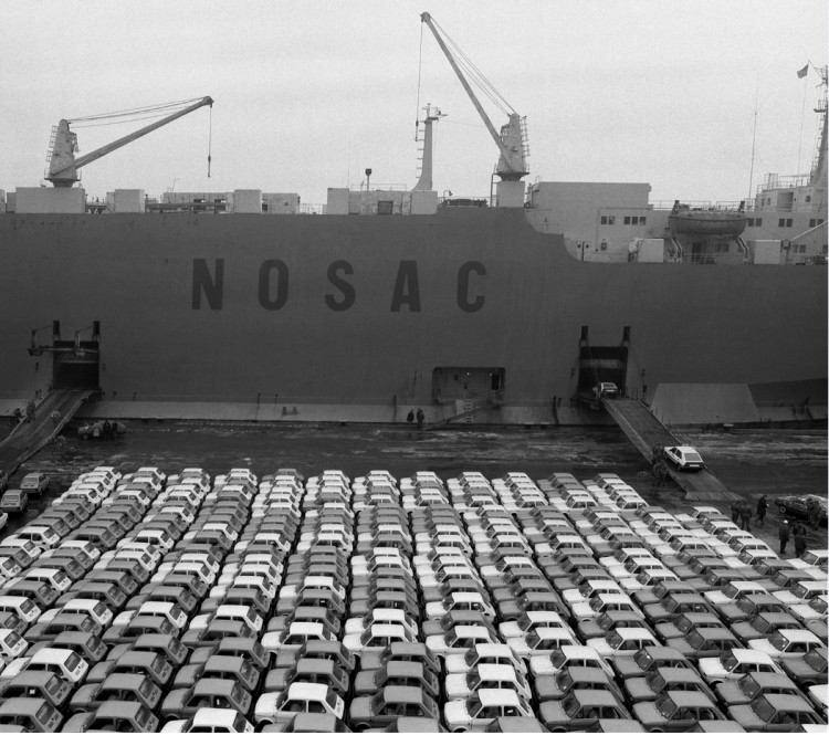 Loading of small Fiats in the port of Gdynia in the early 1980s.