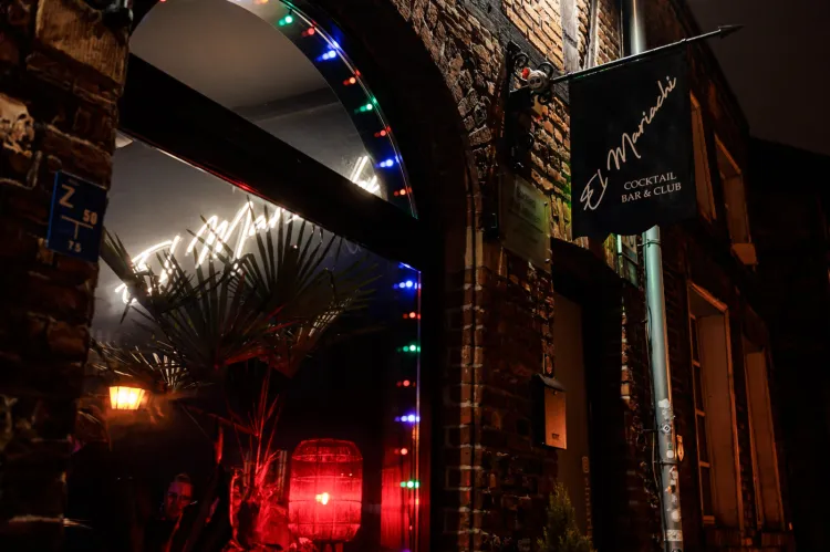 El Mariachi Tequila Bar & Club 