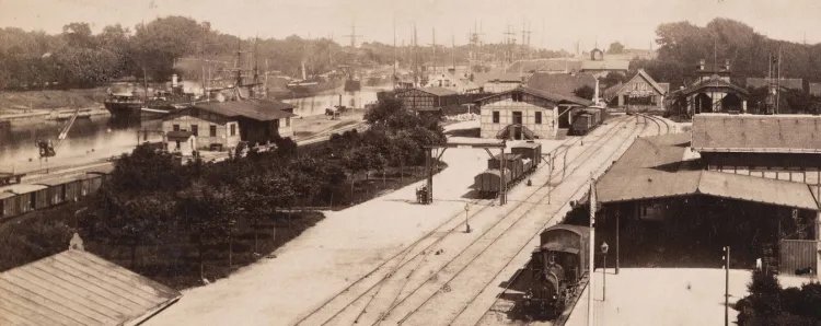 Dworzec kolejowy w Nowym Porcie w 1879 r. (zdjęcie z zasobów Muzeum Gdańska).