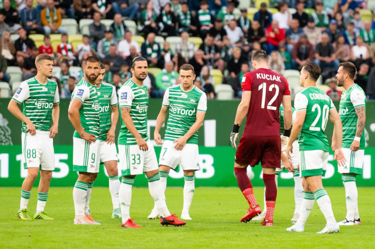 Statystyki potwierdzają, że piłkarze Lechii Gdańsk w ostatnim meczu ligowym biegali znacznie mniej, niż w pierwszym.