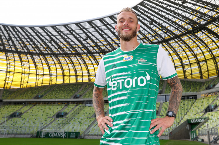 Joeri De Kamps podpisał z Lechią Gdańsk dwuletni kontrakt z opcją przedłużenia o kolejny sezon.