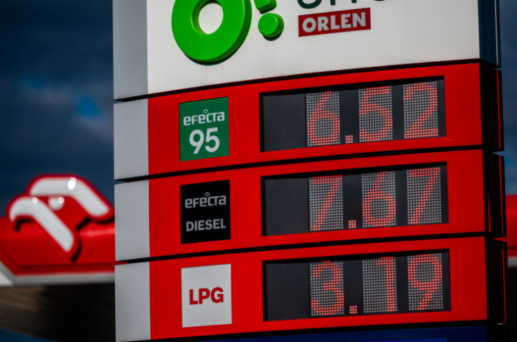 Ceny paliw z dnia 06.09.2022 r. Benzyna Pb 95 kosztuje 6,52 zł za litr, a olej napędowy - 7,67 zł. 