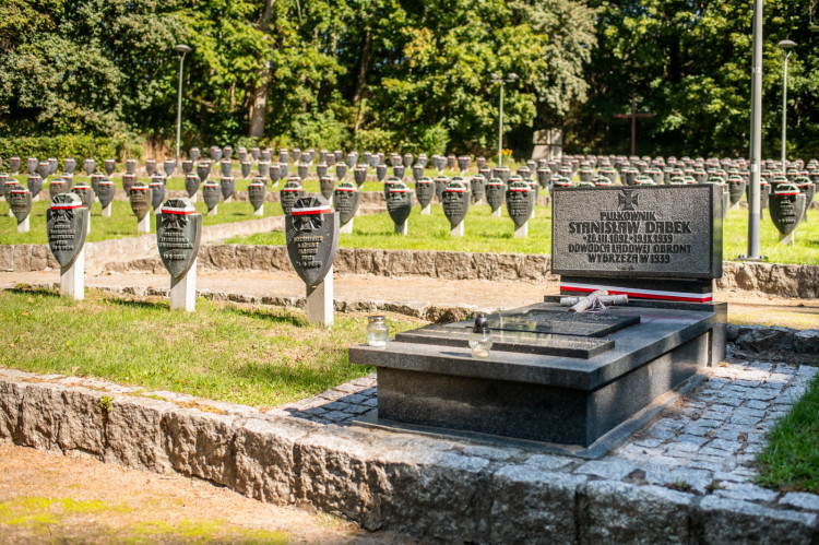 Polska część cmentarza wojennego przy ul. Legionów zostanie wyremontowana.
