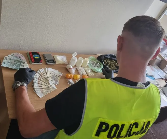 Gdynia: 41-latek zatrzymany za wprowadzanie do obrotu znacznej ilości narkotyków.