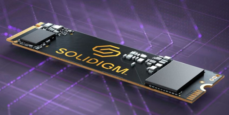 Solidigm to nowa firma, która powstała, gdy producent półprzewodników kupił Dział Dysków SSD Intela.