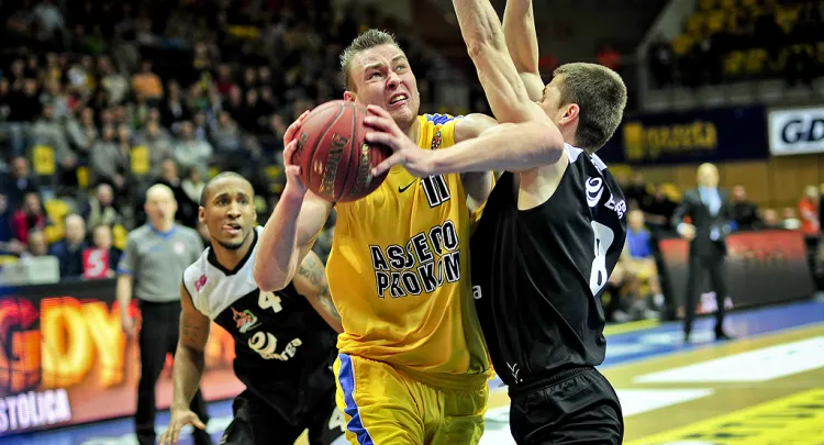 Donatas Motiejunas zdobył 21 punktów w meczu z Energą Czarnymi.