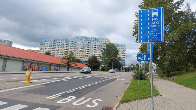 Motocykliści w Gdyni mogą korzystać tylko z wybranych buspasów, więc należy zwracać uwagę na oznakowanie.