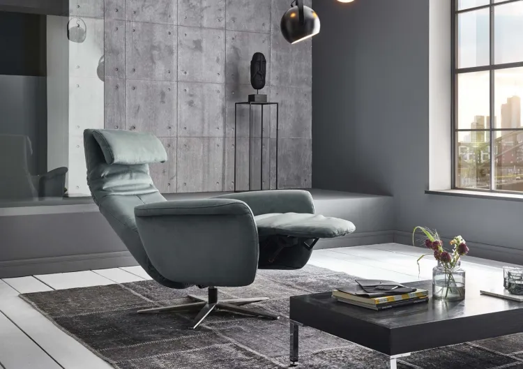 Przy wyborze fotela warto zwrócić uwagę na ergonomię, funkcjonalność, jakość wykonania i design. 

JMB Design, Fotel HUKLA Opal, Cena od 6822 zł