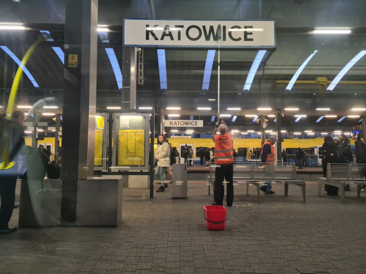 Czysty i punktualny pociąg z Trójmiasta do Katowic do niedawna wydawał się marzeniem ściętej głowy. Dziś to już standard, do którego powinna równać oferta aglomeracyjna? 