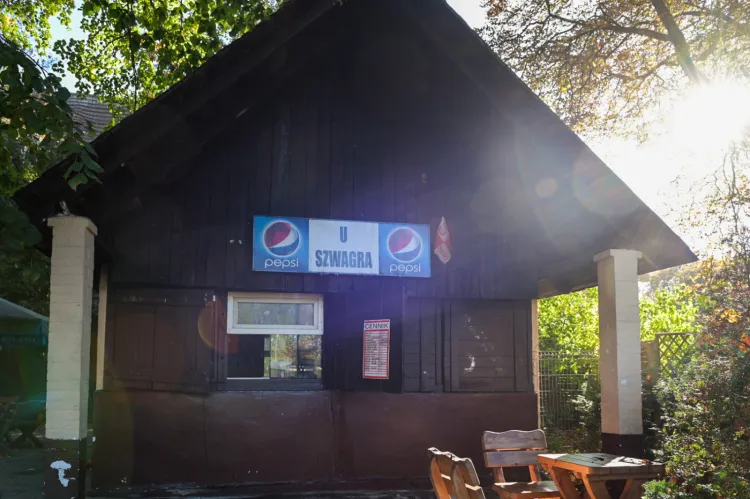 Bar u Szwagra to znany oliwski lokal z fast foodem.