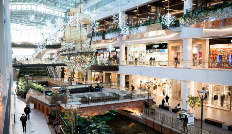 Czy w tym roku możemy liczyć na centra handlowe rozświetlone dekoracjami świątecznymi?