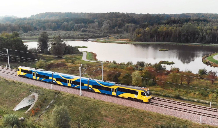 Od grudnia tylko jeden przewoźnik - Polregio - będzie woził pasażerów po linii PKM. 
