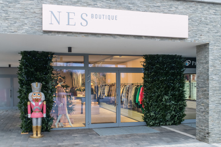 Nes Boutique w Gdyni to miejsce, w którym ubierzesz się modnie i w przystępnych cenach.