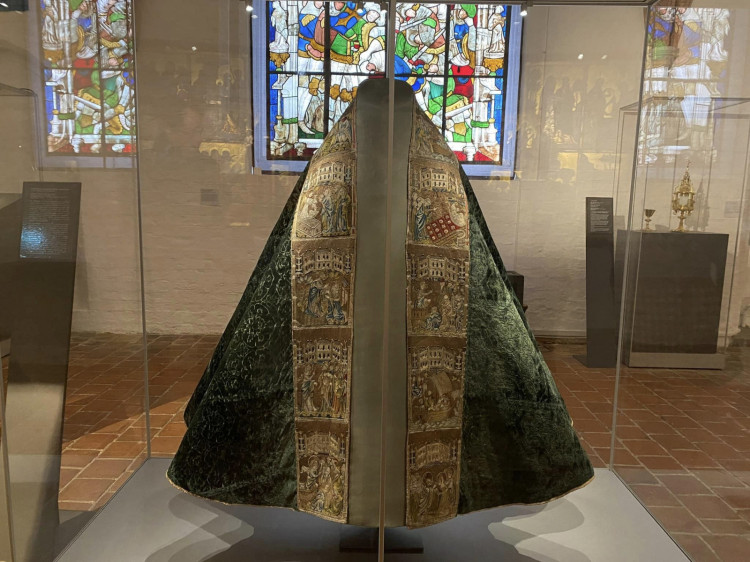Niektóre zabytkowe szaty liturgiczne prezentowane są w Lubece od kilku lat, pozostałe są przechowywane w specjalnych kartonowych pudłach. 