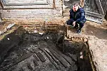 Odkrycie drewnianej konstrukcji w podziemiach piwnic Ratusza Głównego Miasta to prawdziwa sensacja, cofająca początki powstania Gdańska o co najmniej 60 lat. 