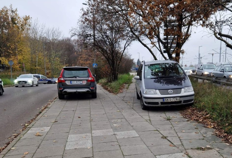 Nieprawidłowe parkowanie to numer jeden wśród zgłoszeń od mieszkańców do Gdańskiego Centrum Kontaktu. 