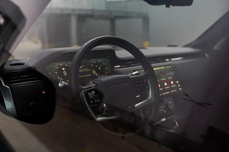 Nowy Range Rover (2022).