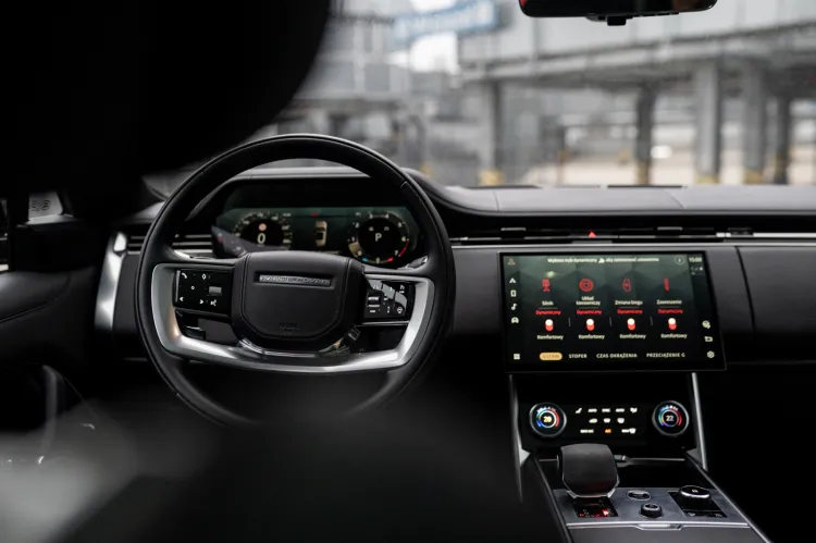 Nowy Range Rover (2022).