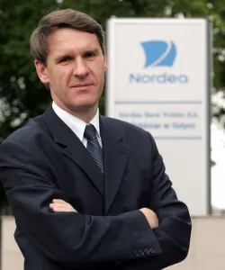 Włodzimierz Kiciński był prezesem Nordea Bank Polska w Gdyni w latach 2002-2011. 
