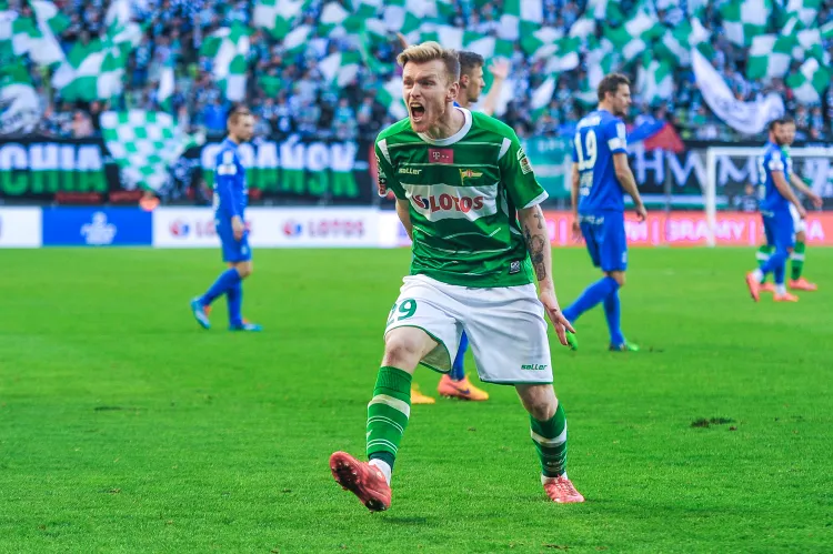 Kevin Friesenbichler w sezonie 2014/15 w 16 meczach w Lechii Gdańsk strzelił 5 goli i zaliczył 2 asysty. Teraz ma dołączyć do biało-zielonych na 2,5 roku.