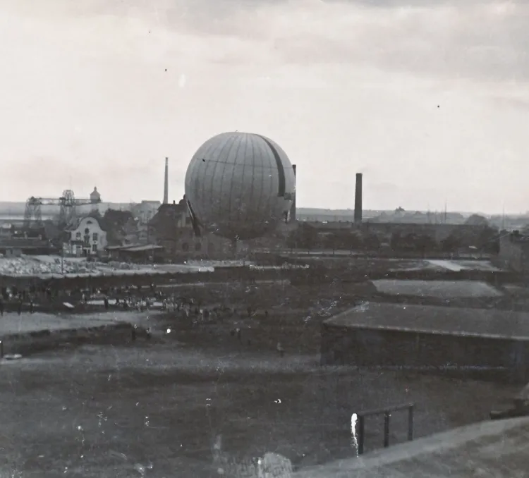 Balon "Gdańsk" startujący z okolic ul. Wałowej, wiosną lub latem, 1914 r. Zdjęcie ze zbiorów Jana Daniluka.