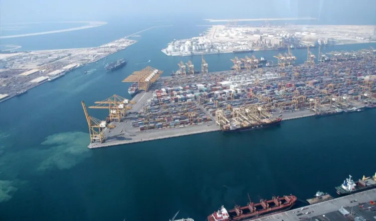 Oferta pracy w branży antykorozyjnej w Zjednoczonych Emiratach Arabskich okazała się oszustwem. Nz. port w Dubaju.