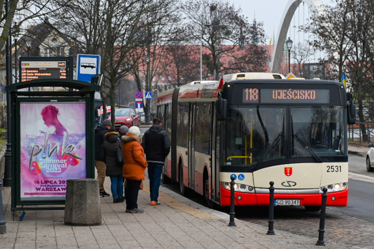 Mieszkańcy Zaroślaka i Starego Chełmu stracą połączenie z centrum miasta linią 118. W zamian częściej jeździć ma linia 108.