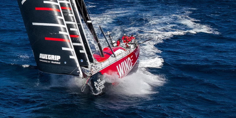 Polski jacht WindWhisper był najlepszy na 1. etapie z Alicante w Hiszpanii do Mindelo na Wyspach Zielonego Przylądka.