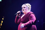 Największe przeboje z repertuaru Adele zaprezentowało aż osiem wokalistek oraz czteroosobowy zespół muzyczny. Gościem specjalnym koncertu była okrzyknięta polską Adele Marta Burdynowicz,