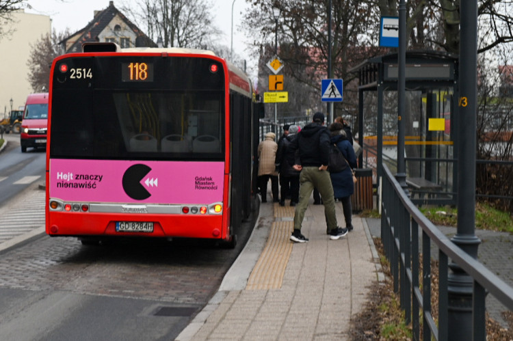 Autobus linii 118 na ulice Gdańska już nie wróci (przynajmniej nie teraz), ale dużą część jego trasy pojedzie nowa linia - 208.