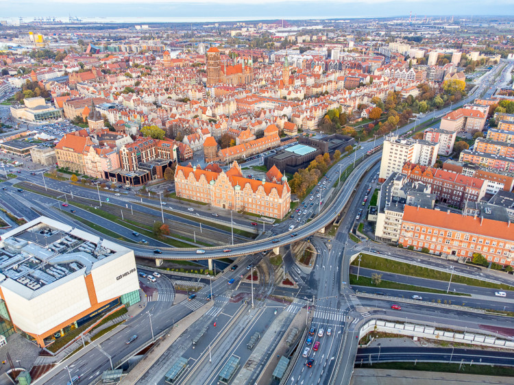 Węzeł Unii Europejskiej to rozwiązanie bardziej charakterystyczne dla autostrady, a nie centrum miasta.