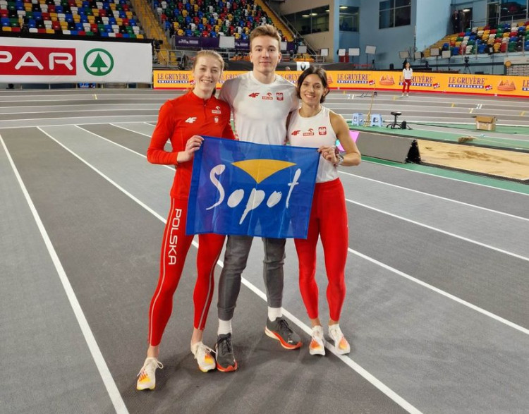 Lekkoatleci SKLA Sopot na 37. Halowe Mistrzostwa Europy Stambuł 2023 od prawej: Anna Kiełbasińska (dwa brązowe medale), Jakub Szymański (srebro) i Aleksandra Formella.