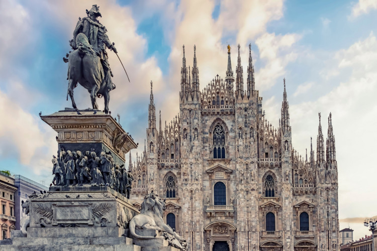 Jednym z najpopularniejszych wiosennych kierunków na luksusowy city break jest Mediolan - światowa stolica mody, centrum gospodarczo-finansowe i jedno z najbogatszych miast Europy. 