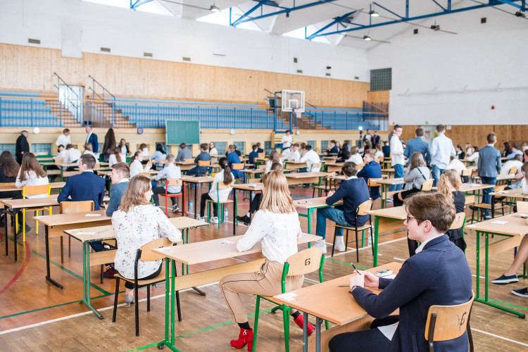 Od roku szkolnego 2022/2023 zmieniony został termin przeprowadzania egzaminu ósmoklasisty z kwietnia na maj. W tym roku zostanie on przeprowadzony już po raz piąty.