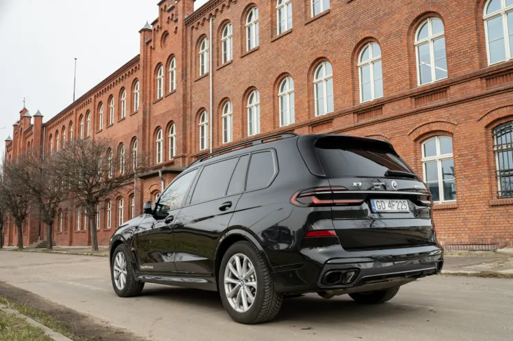 BMW X7 po faceliftingu. 