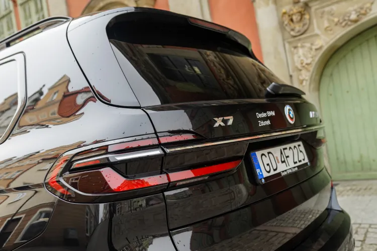 BMW X7 po faceliftingu. 